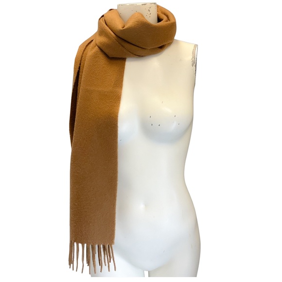LORO PIANA CAMEL FRINGED CASHMERE SCARF - Picture 2 of 6